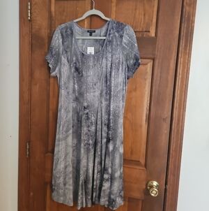 Sami & Jo Gray Patterned Midi Dress with Subtle Shine